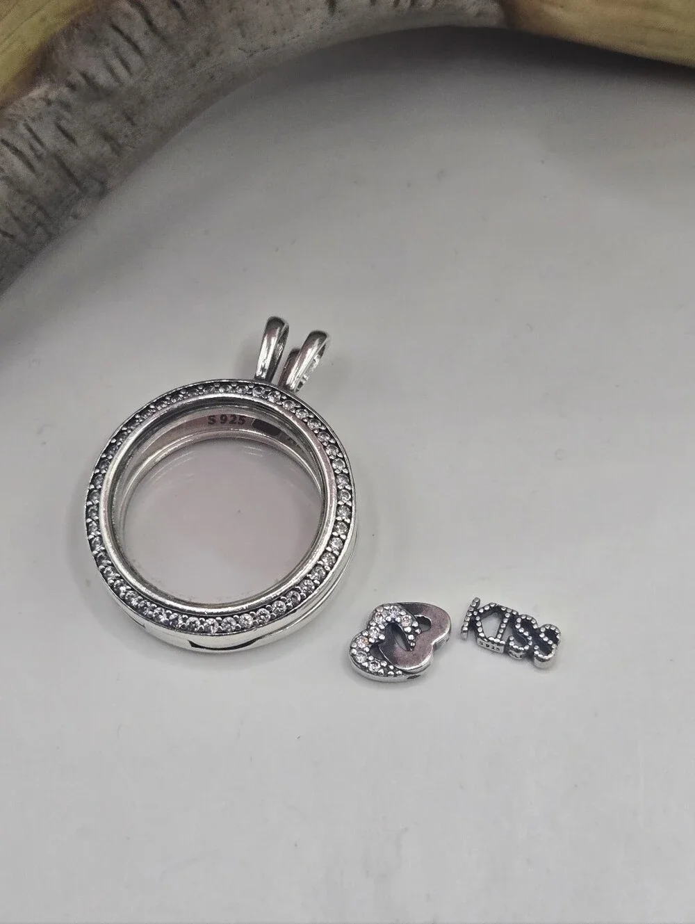 Pandora vintage good